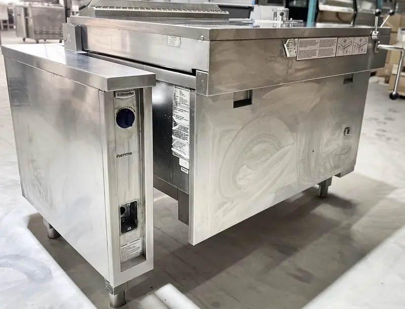 Electrolux Tilting Skillet With Pressure Lid 40 Gallon Natural Gas Used For01881 2