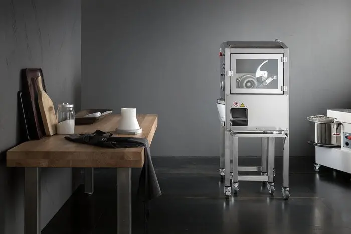 Friulco Automatic Dough Divider + Rounder M50 1