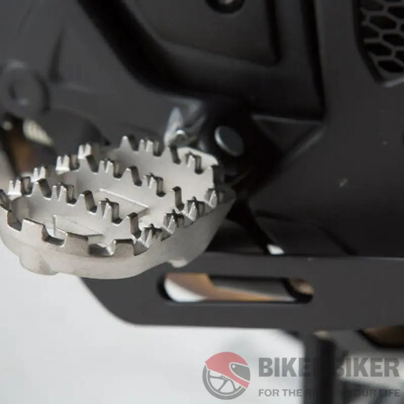 Ion Footrest Kit For Suzuki V-Strom 650 Xt&Ktm 390 Adventuren- Sw-Motech 1