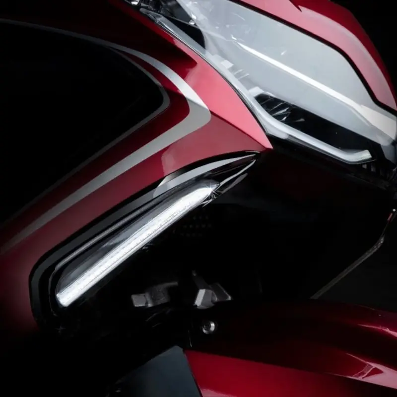 Lighted Vent Trim For Gold Wings By Twinart For Honda Goldwind - Goldstrike - 78315 2