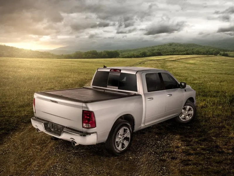 Roll-N-Lock M-Series Retractable Tonneau Cover For 1999–2007 Chevy Silverado/Sierra Short Bed (77.75 Inches) 1